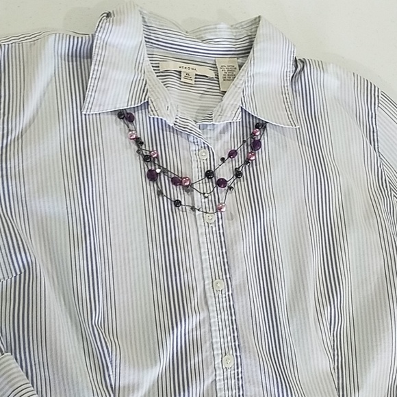 Woman's Stripe Light Blue 3/4 sleeve button XL - Picture 2 of 5